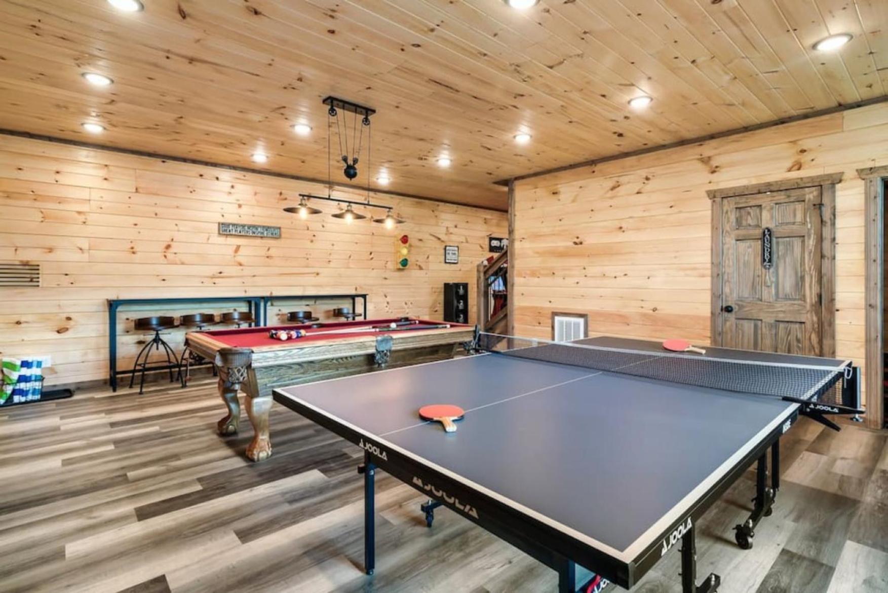 Tranquil Mountain Getaway By Ghosal Luxury Lodging Gatlinburg Exterior photo